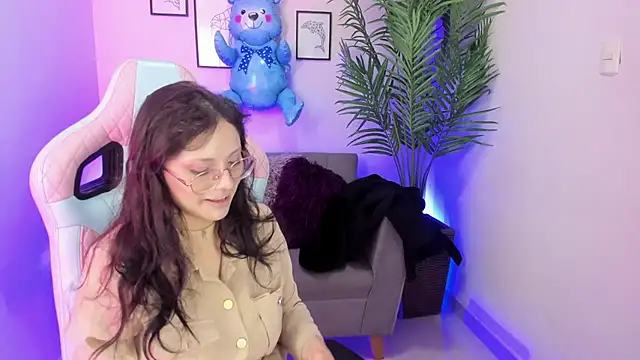 Kyomi chang online show from 3, 3, 2025