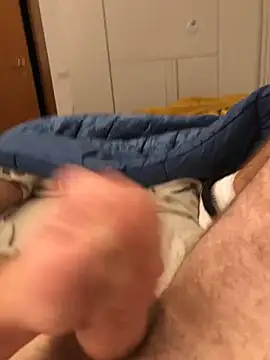 Snapshot of MagicKenzo99 chatting on 19, 12, 2024 MagicKenzo99 online show from 19, 12, 2024