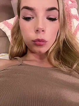 Snapshot of GentleRossi chatting on 7, 3, 2025 GentleRossi online show from 7, 3, 2025