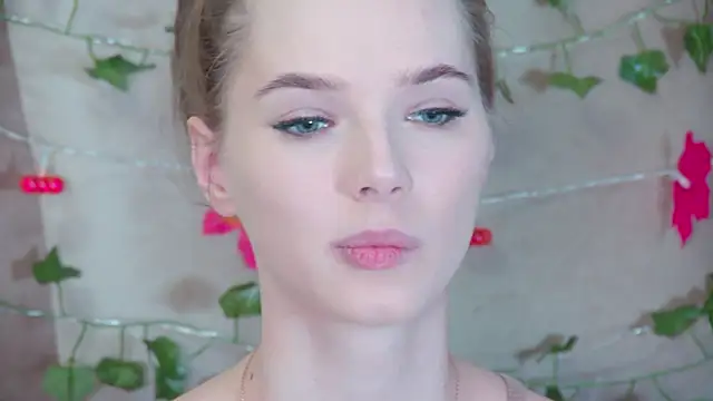 Snapshot of GentleRossi chatting on 8, 10, 2025 GentleRossi online show from 8, 10, 2025