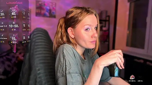 Chanel Gill online show from 30, 11, 2025