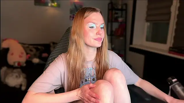 Chanel Gill online show from 22, 12, 2025