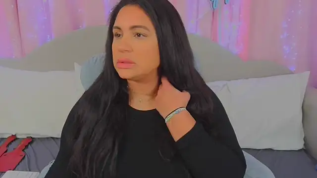 Snapshot of MeghanXO chatting on 29, 12, 2024 MeghanXO online show from 29, 12, 2024