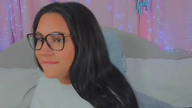 Snapshot of MeghanXO chatting on 6, 10, 2025 MeghanXO online show from 6, 10, 2025