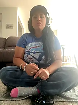 Snapshot of MeghanXO chatting on 25, 10, 2025 MeghanXO online show from 25, 10, 2025