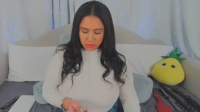 MeghanXO online show from 15, 3, 2026