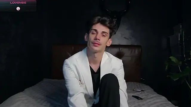 Snapshot of DanielCrush1 chatting on 14, 11, 2025 DanielCrush1 online show from 14, 11, 2025