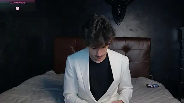 Snapshot of DanielCrush1 chatting on 28, 11, 2025 DanielCrush1 online show from 28, 11, 2025