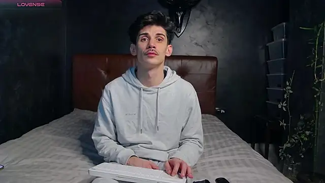 Snapshot of DanielCrush1 chatting on 17, 3, 2026 DanielCrush1 online show from 17, 3, 2026