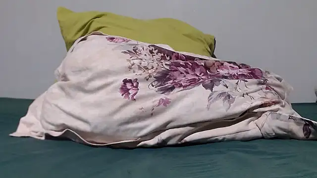 Snapshot of Queenofthenightx chatting on 12, 9, 2025 Queenofthenightx online show from 12, 9, 2025