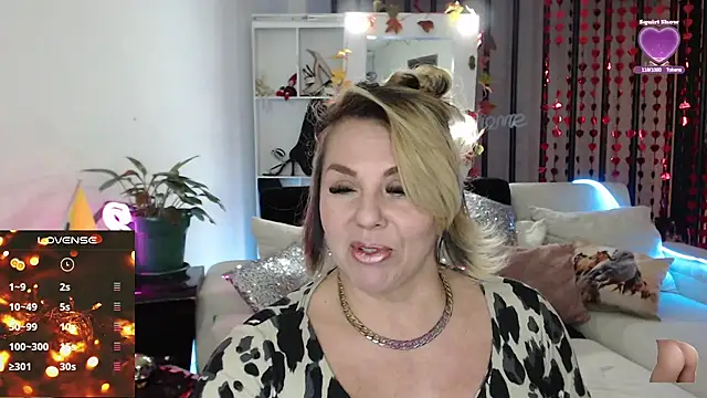 Snapshot of Myrnasexxx chatting on 14, 2, 2025 Myrnasexxx online show from 14, 2, 2025