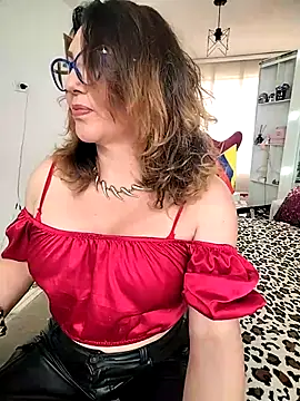 Snapshot of Myrnasexxx chatting on 17, 11, 2025 Myrnasexxx online show from 17, 11, 2025