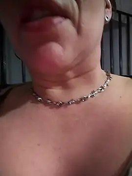 Snapshot of Myrnasexxx chatting on 23, 12, 2025 Myrnasexxx online show from 23, 12, 2025