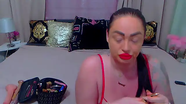 BustyVicky online show from 7, 12, 2024