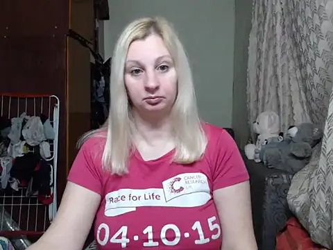 Snapshot of BustyBlond chatting on 12, 2, 2025 BustyBlond online show from 12, 2, 2025