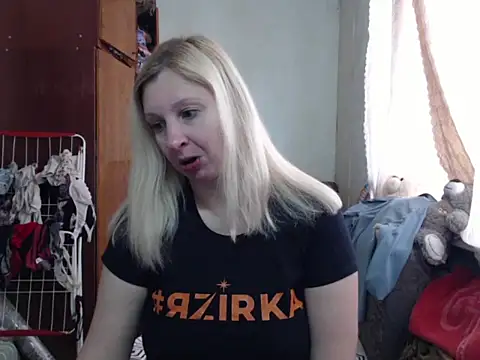 Snapshot of BustyBlond chatting on 23, 2, 2025 BustyBlond online show from 23, 2, 2025