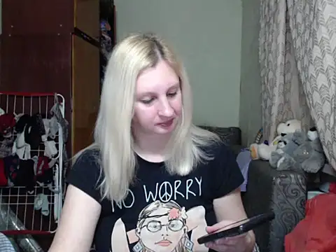 Snapshot of BustyBlond chatting on 27, 2, 2025 BustyBlond online show from 27, 2, 2025