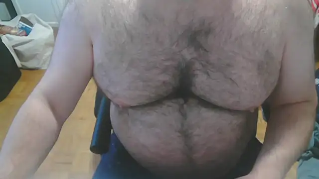 Snapshot of mikeyhotbear chatting on 13, 1, 2026 mikeyhotbear online show from 13, 1, 2026