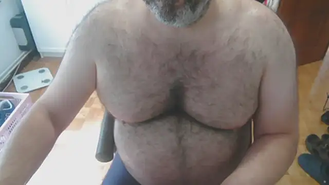mikeyhotbear online show from 1, 6, 2026