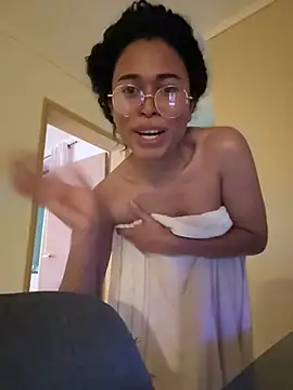 Snapshot of GabriSaenz chatting on 22, 12, 2024 GabriSaenz online show from 22, 12, 2024