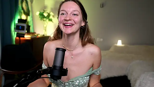 Snapshot of Special___ chatting on 11, 3, 2025 Special    online show from 11, 3, 2025