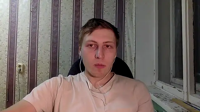 Snapshot of darienlarge chatting on 5, 12, 2024 darienlarge online show from 5, 12, 2024