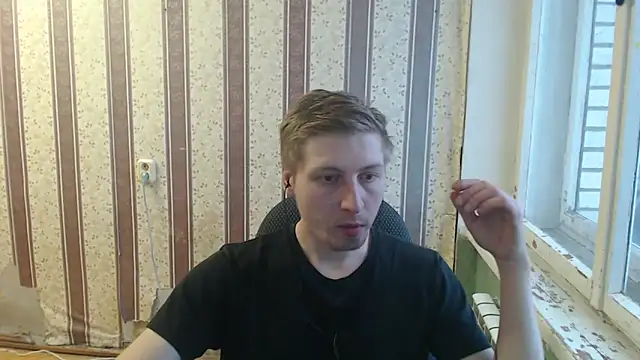 Snapshot of darienlarge chatting on 14, 12, 2024 darienlarge online show from 14, 12, 2024