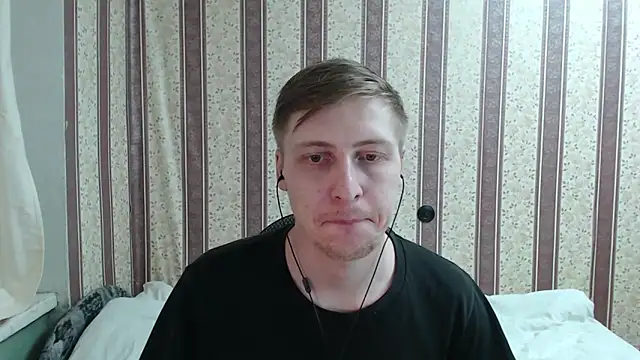Snapshot of darienlarge chatting on 16, 3, 2025 darienlarge online show from 16, 3, 2025