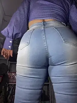 Snapshot of sammyqueenx21 chatting on 11, 3, 2025 sammyqueenx21 online show from 11, 3, 2025