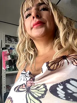 Snapshot of sammyqueenx21 chatting on 3, 10, 2025 sammyqueenx21 online show from 3, 10, 2025