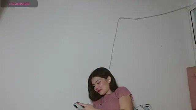 Snapshot of emily_littesweet chatting on 30, 4, 2026 emily littesweet online show from 30, 4, 2026