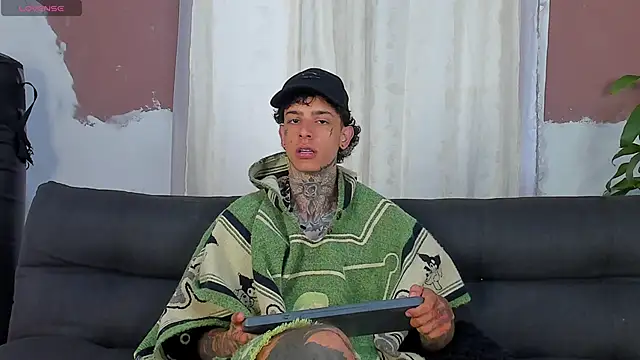 Snapshot of Aron_ford chatting on 7, 10, 2025 Aron ford online show from 7, 10, 2025