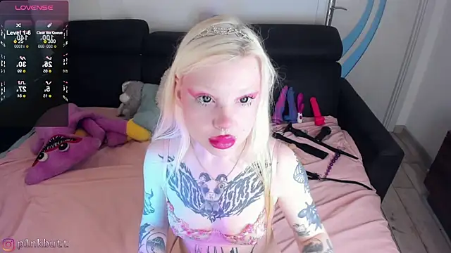 Snapshot of HelenGoat chatting on 2, 12, 2024 HelenGoat online show from 2, 12, 2024