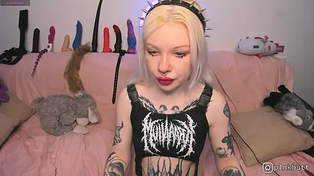 Snapshot of HelenGoat chatting on 1, 5, 2026 HelenGoat online show from 1, 5, 2026