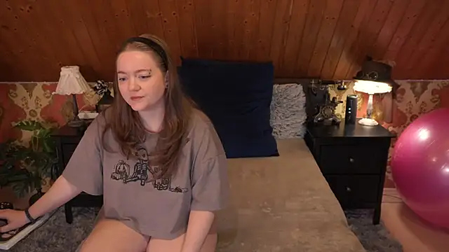 Snapshot of TessaWinter chatting on 8, 1, 2026 TessaWinter online show from 8, 1, 2026