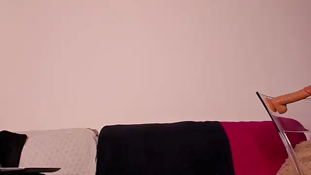 LexxiLow online show from 4, 3, 2025