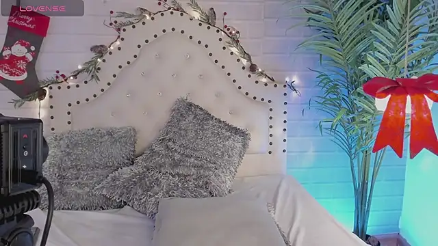 Snapshot of _Eurekaa_ chatting on 13, 12, 2024 Eurekaa online show from 13, 12, 2024