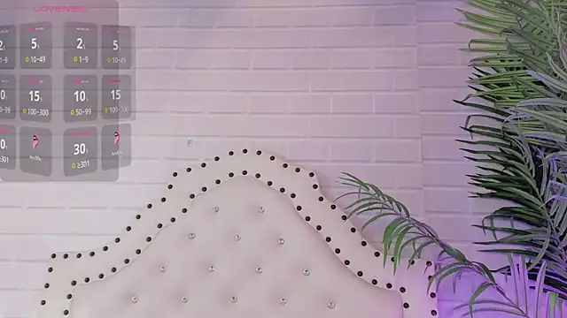 Snapshot of _Eurekaa_ chatting on 31, 1, 2025 Eurekaa online show from 31, 1, 2025