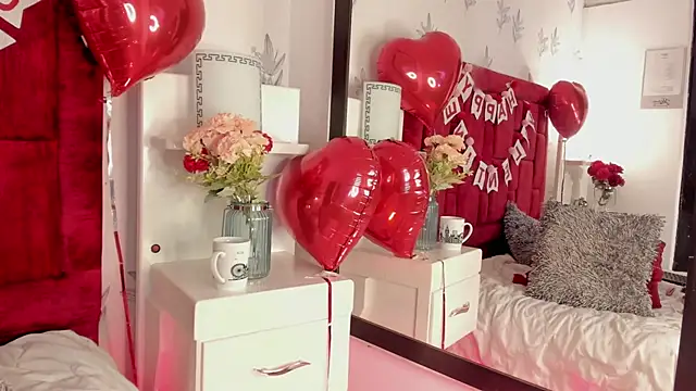 Snapshot of _Eurekaa_ chatting on 16, 2, 2025 Eurekaa online show from 16, 2, 2025