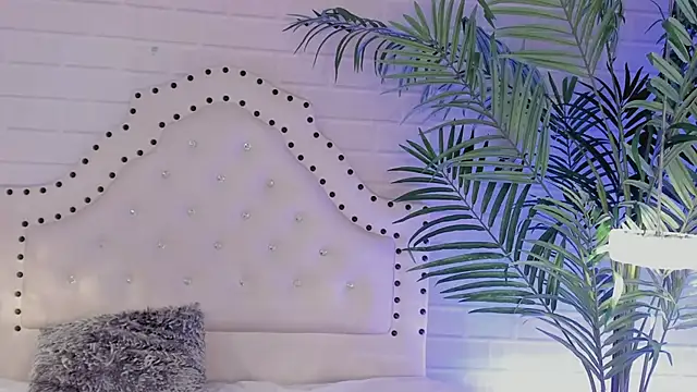 Snapshot of _Eurekaa_ chatting on 21, 2, 2025 Eurekaa online show from 21, 2, 2025