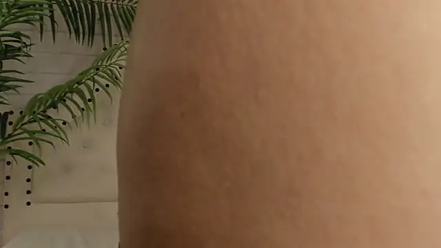 Snapshot of _Eurekaa_ chatting on 28, 2, 2025 Eurekaa online show from 28, 2, 2025