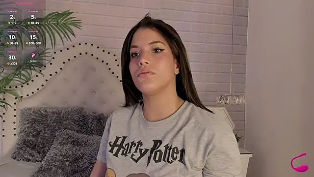 Snapshot of _Eurekaa_ chatting on 14, 3, 2025 Eurekaa online show from 14, 3, 2025