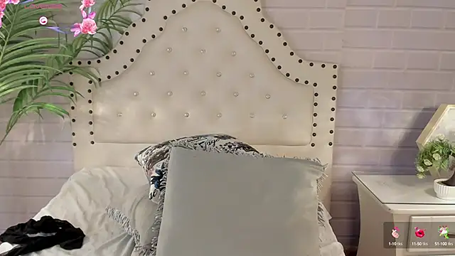 Snapshot of _Eurekaa_ chatting on 15, 3, 2025 Eurekaa online show from 15, 3, 2025