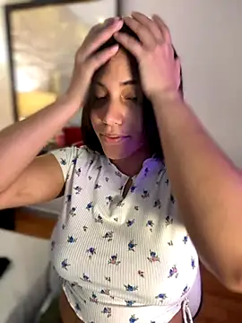 Snapshot of _Eurekaa_ chatting on 15, 9, 2025 Eurekaa online show from 15, 9, 2025