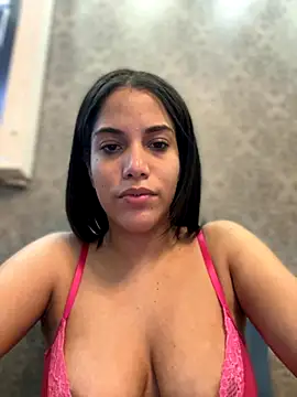 Snapshot of _Eurekaa_ chatting on 6, 10, 2025 Eurekaa online show from 6, 10, 2025