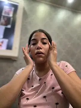 Snapshot of _Eurekaa_ chatting on 7, 10, 2025 Eurekaa online show from 7, 10, 2025