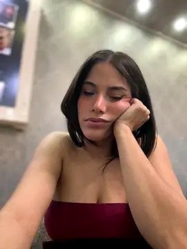 Snapshot of _Eurekaa_ chatting on 13, 11, 2025 Eurekaa online show from 13, 11, 2025