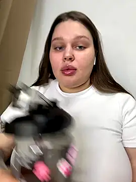 perfect sweety girl online show from 26, 9, 2025