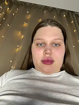 Snapshot of perfect_sweety_girl chatting on 2, 2, 2026 perfect sweety girl online show from 2, 2, 2026