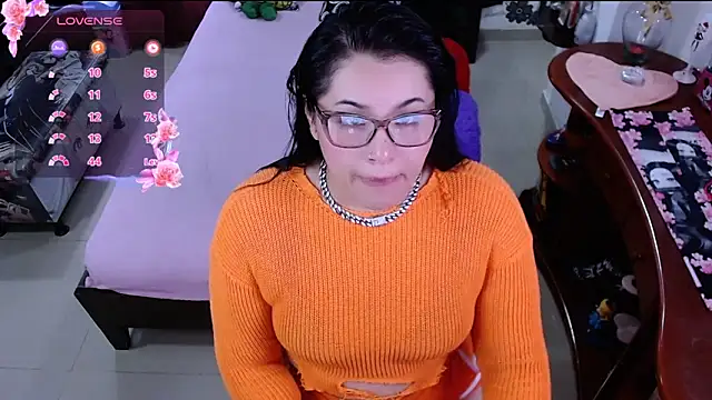 Snapshot of lufek23 chatting on 2, 3, 2025 lufek23 online show from 2, 3, 2025